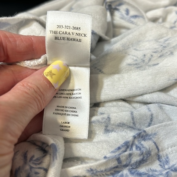 RAILS The Cara Vneck Blue Hawaii Tshirt Palm Tree White Blue Sz L - Picture 9 of 12